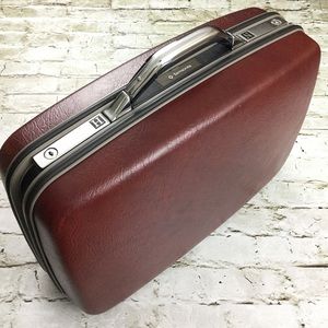 samsonite burgundy luggage